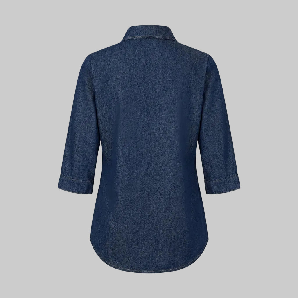 detalle camiseta materna en denim ohmamá