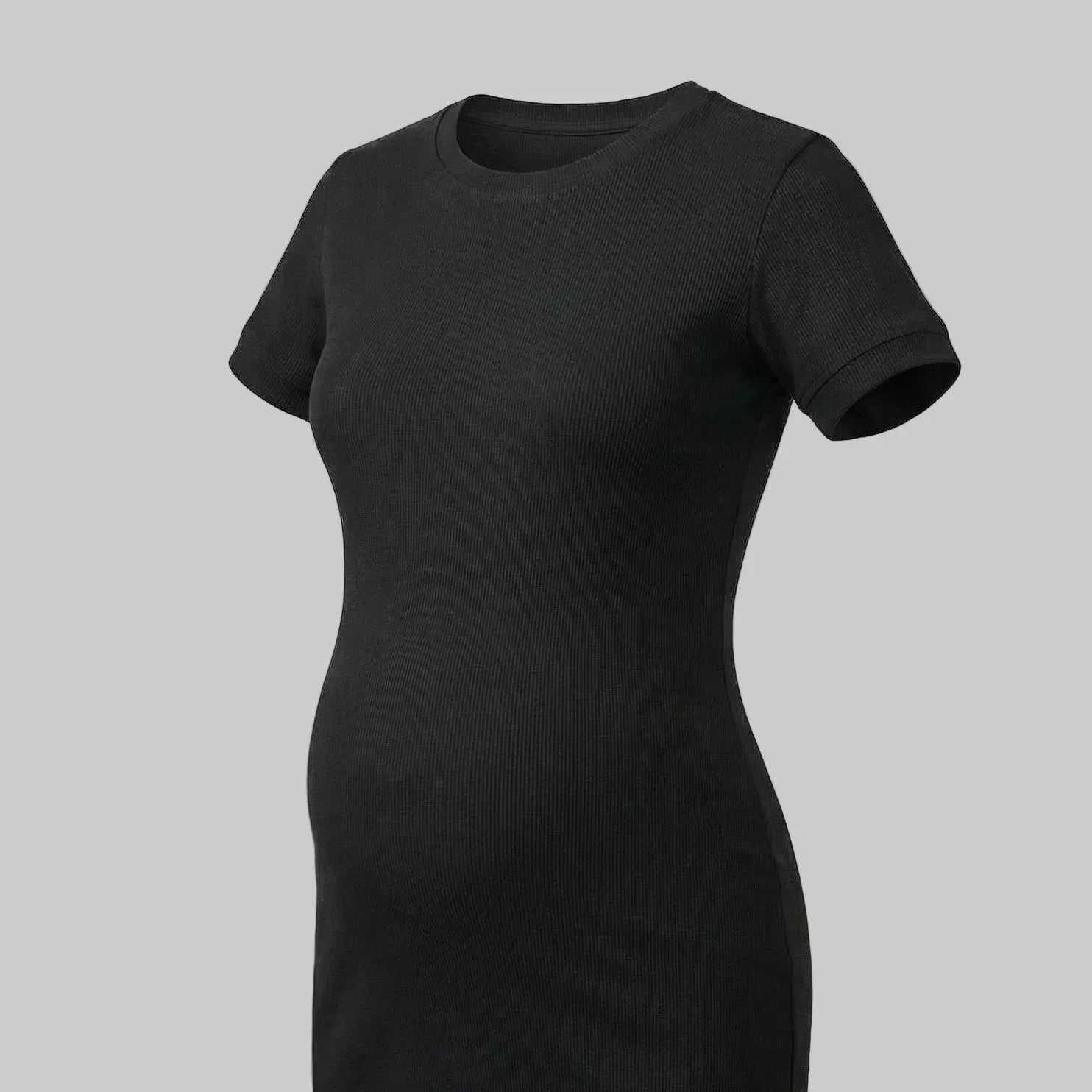 Detalle vestido de maternidad manga corta negro