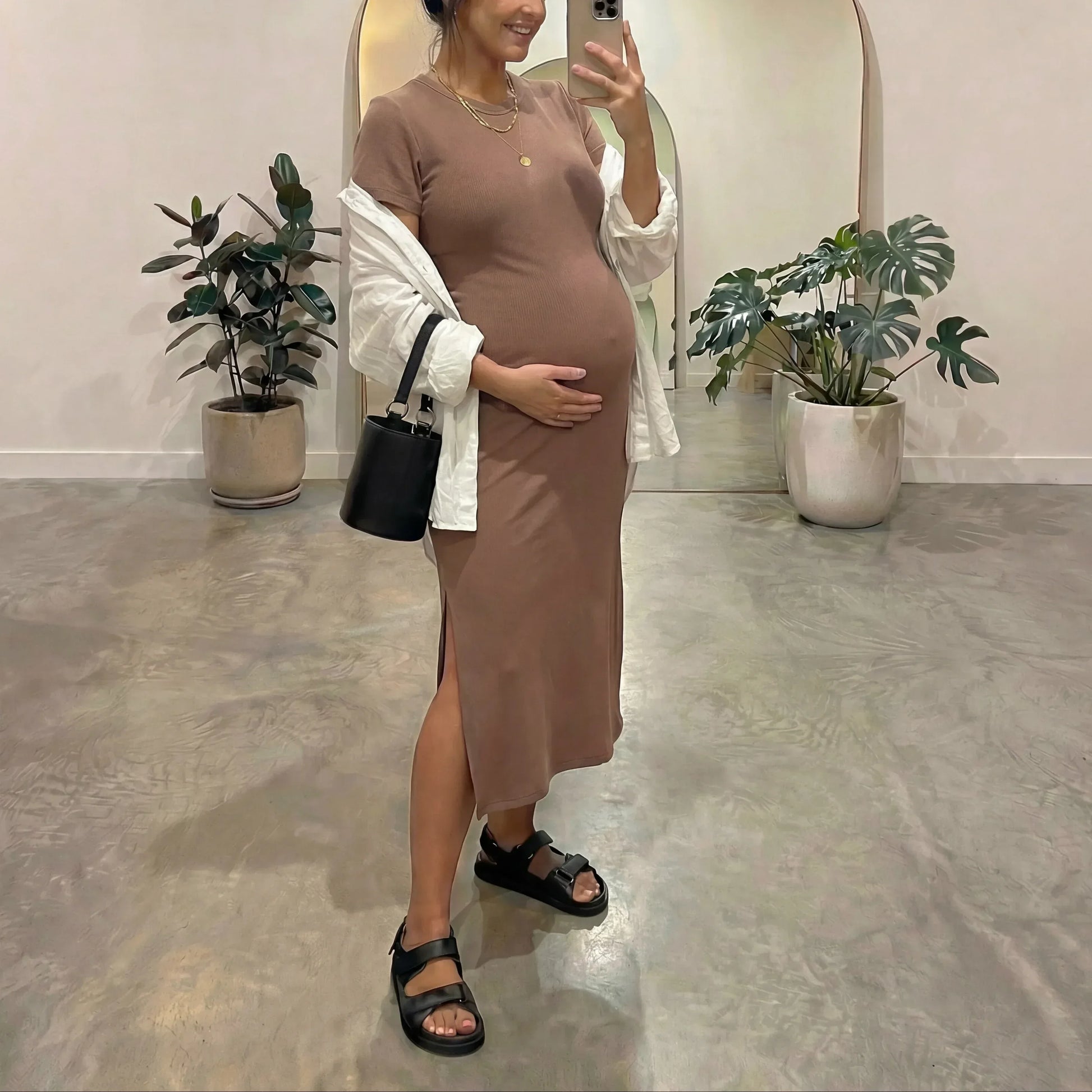 vestido materno manga corta café moca