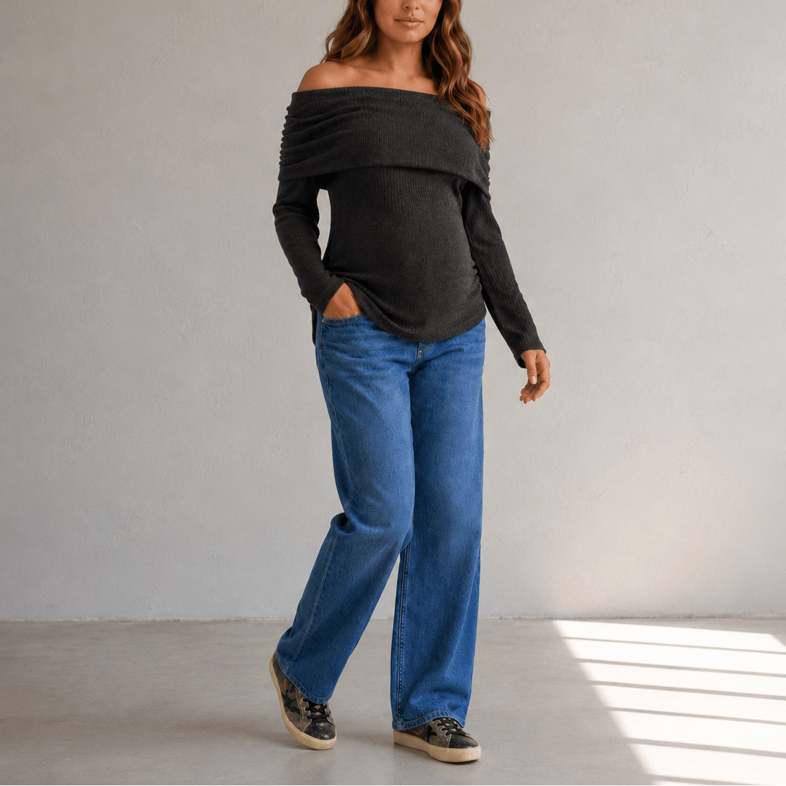 Blusa de maternidad en tejido de punto cuello bandeja gris oscuro