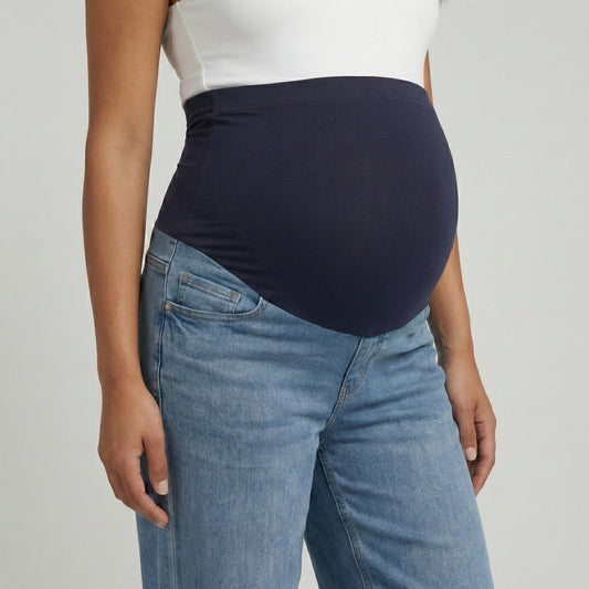 Detalle Jean materno loose fit Ohmamá