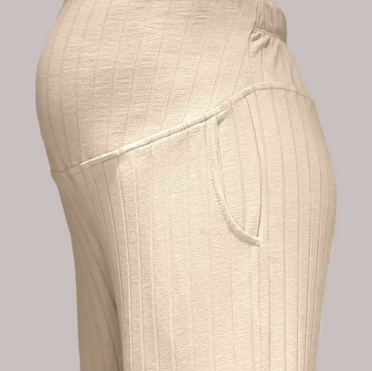 Pantalón Materno Rib espaciado Bota Recta - Ohmamá Ropa de Maternidad