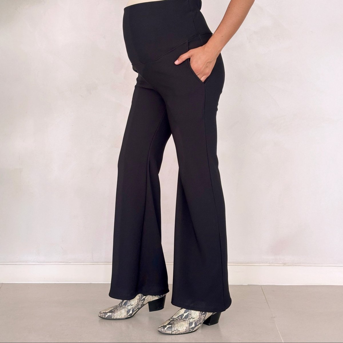 Pantalón de maternidad Sara bota ancha – cintura elástica - Ohmamá Ropa de Maternidad