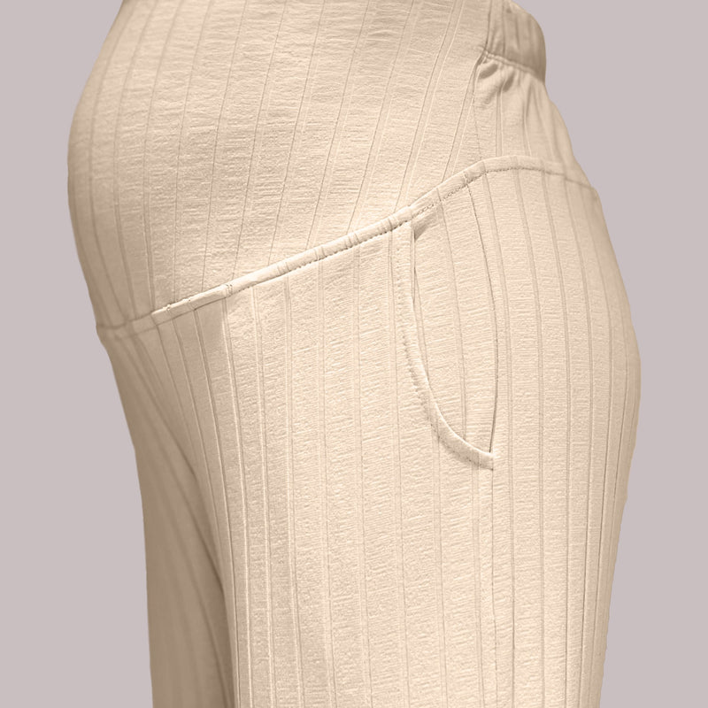 Pantalón Materno bota recta crema